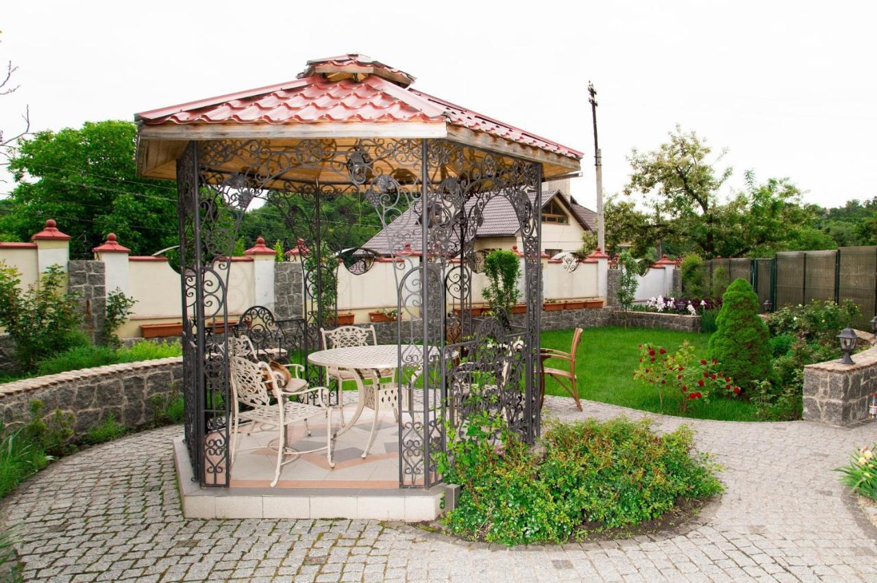 Villa Oselya Kyiv Exterior photo